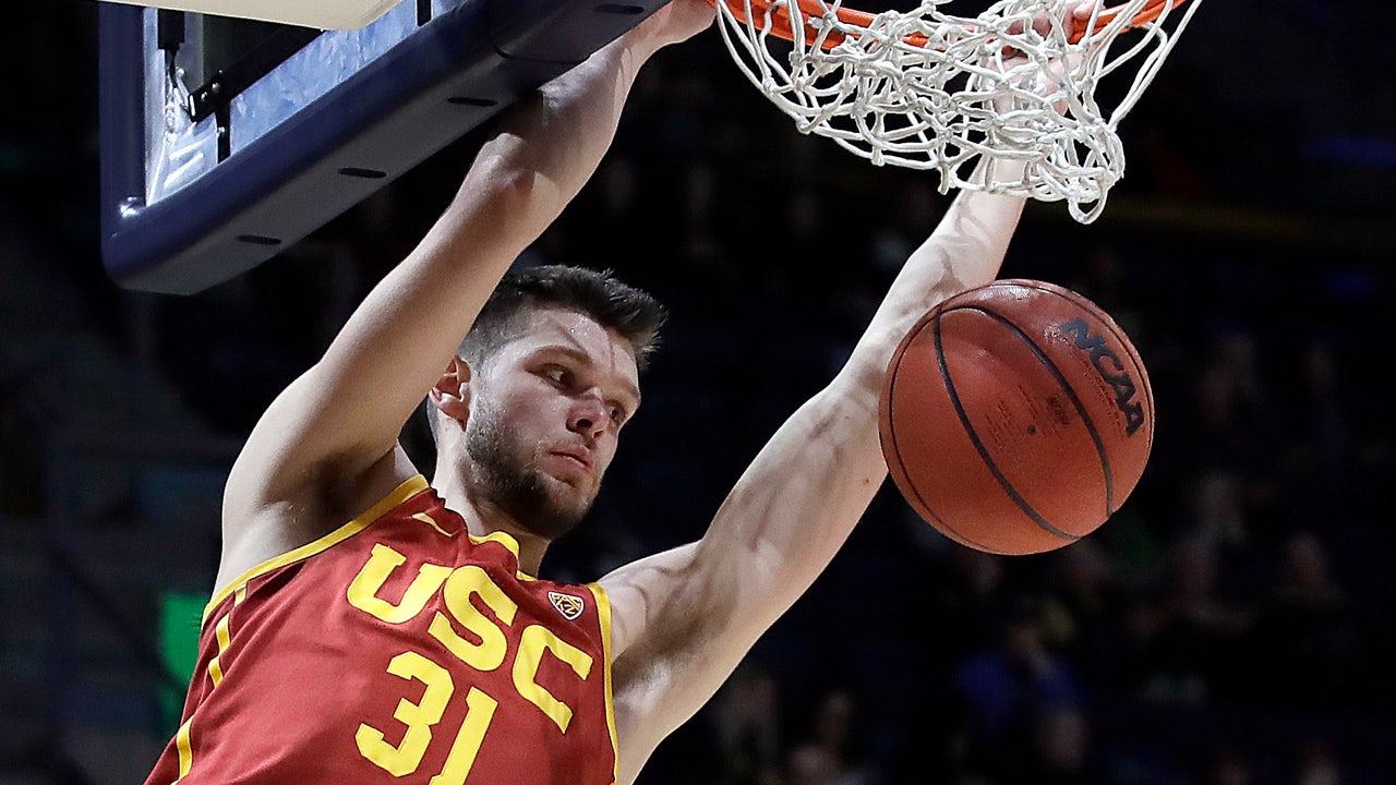 Stellar freshman class gives USC chance to succeed in Pac-12